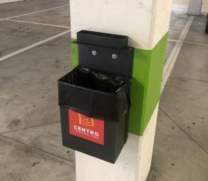 Parcheggi - Cestini ribaltabili con posacenere, realizati in ferro laccato. (FILEminimizer)